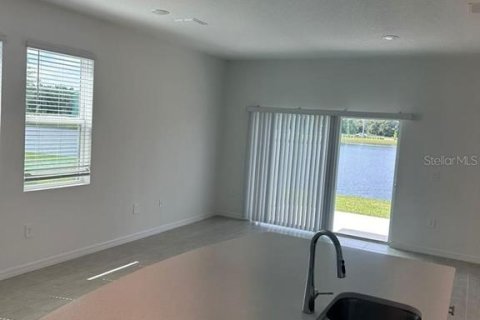 Touwnhouse à louer à Kissimmee, Floride: 3 chambres, 172.24 m2 № 2104028 - photo 4