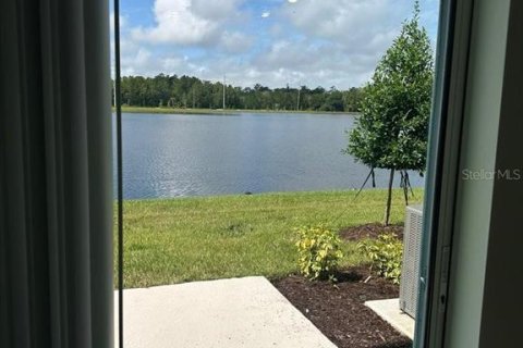Touwnhouse à louer à Kissimmee, Floride: 3 chambres, 172.24 m2 № 2104028 - photo 2