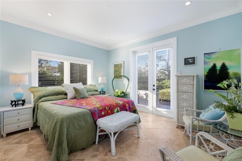 House in Holmes Beach, Florida 4 bedrooms, 304.53 sq.m. № 2229957 - photo 20
