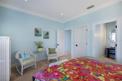 House in Holmes Beach, Florida 4 bedrooms, 304.53 sq.m. № 2229957 - photo 21