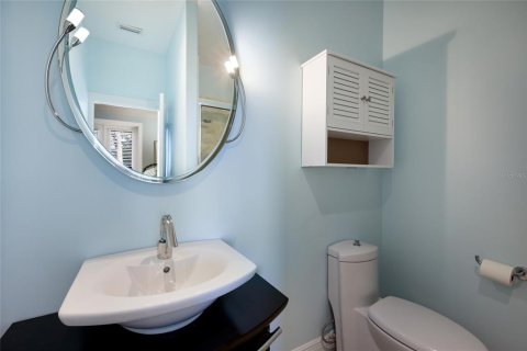 House in Holmes Beach, Florida 4 bedrooms, 304.53 sq.m. № 2229957 - photo 22