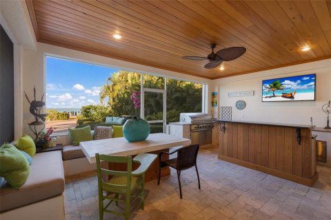 House in Holmes Beach, Florida 4 bedrooms, 304.53 sq.m. № 2229957 - photo 26