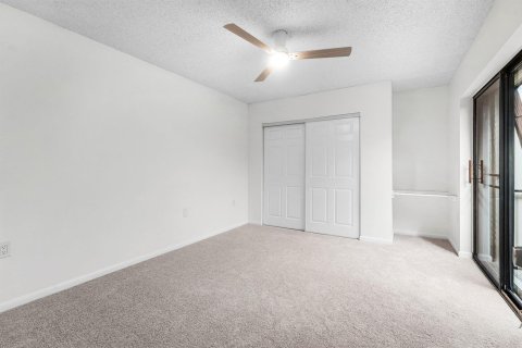 Townhouse in Palm Beach Gardens, Florida 3 bedrooms, 148.27 sq.m. № 2434284 - photo 8