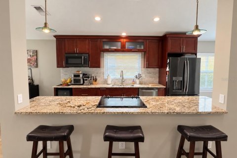 Villa ou maison à louer à Brandon, Floride: 3 chambres, 157.1 m2 № 2391103 - photo 5