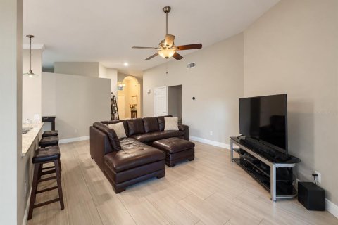 Villa ou maison à louer à Brandon, Floride: 3 chambres, 157.1 m2 № 2391103 - photo 2