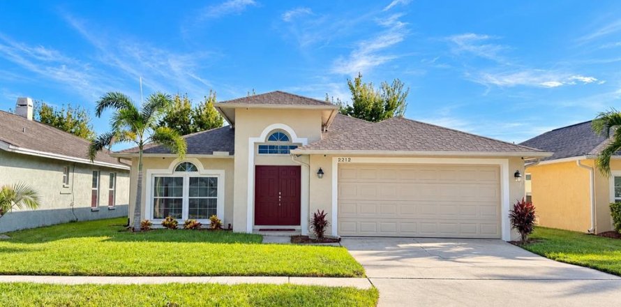 Villa ou maison à Brandon, Floride 3 chambres, 157.1 m2 № 2391103