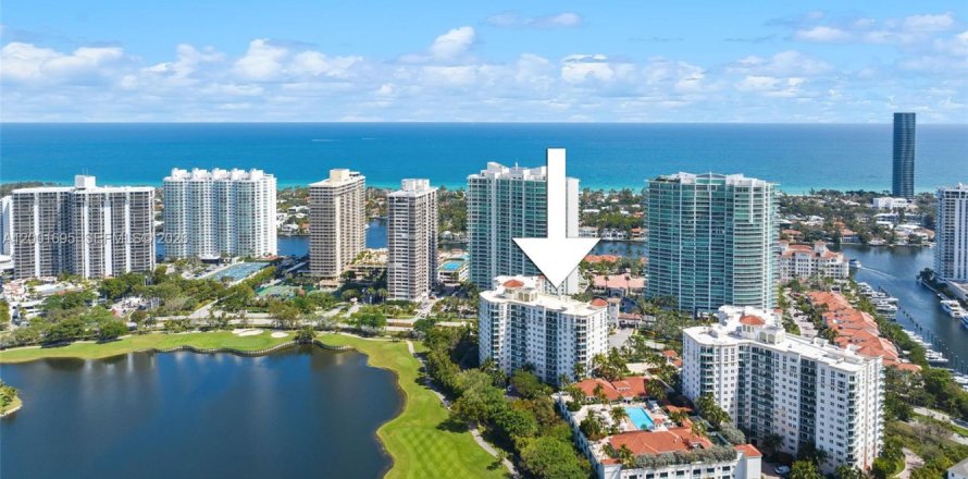 Condominio en Aventura, Florida, 2 dormitorios  № 2065861