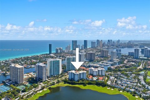 Condominio en venta en Aventura, Florida, 2 dormitorios, 116.78 m2 № 2065861 - foto 30