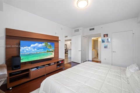 Condominio en venta en Aventura, Florida, 2 dormitorios, 116.78 m2 № 2065861 - foto 14