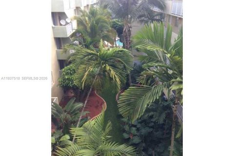 Снять в аренду кондоминиум в Норт-Бей-Виллидж, Флорида 1 спальня, 57.6м2, № 1995354 - фото 24