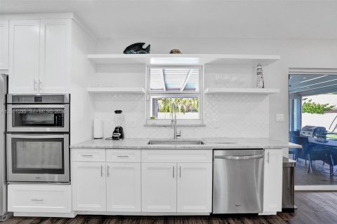 Villa ou maison à vendre à Deerfield Beach, Floride: 3 chambres, 138.42 m2 № 2076677 - photo 28