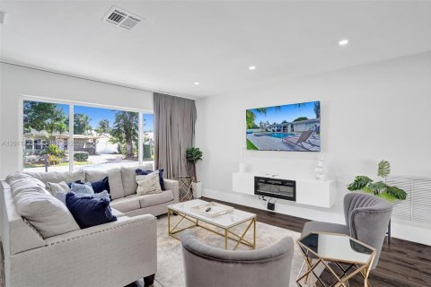 Villa ou maison à vendre à Deerfield Beach, Floride: 3 chambres, 138.42 m2 № 2076677 - photo 24