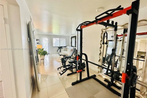 Condo in Hallandale Beach, Florida, 1 bedroom  № 2044414 - photo 29