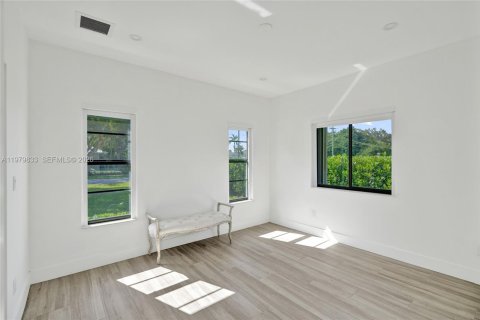 Adosado en alquiler en Miami, Florida, 2 dormitorios, 248.23 m2 № 2046347 - foto 15