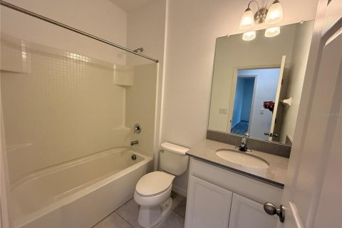 Townhouse in Apollo Beach, Florida 3 bedrooms, 149.02 sq.m. № 1841819 - photo 10