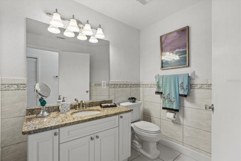 Villa ou maison à vendre à Sarasota, Floride: 2 chambres, 180.14 m2 № 2229443 - photo 23