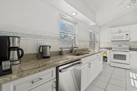Villa ou maison à vendre à Sarasota, Floride: 2 chambres, 180.14 m2 № 2229443 - photo 11