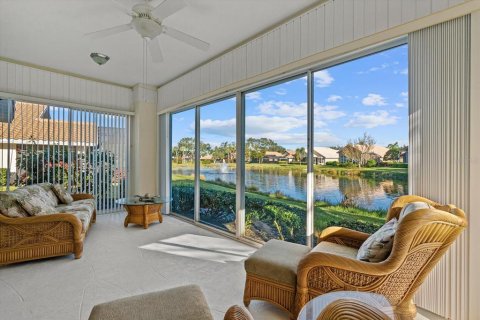 Villa ou maison à vendre à Sarasota, Floride: 2 chambres, 180.14 m2 № 2229443 - photo 2