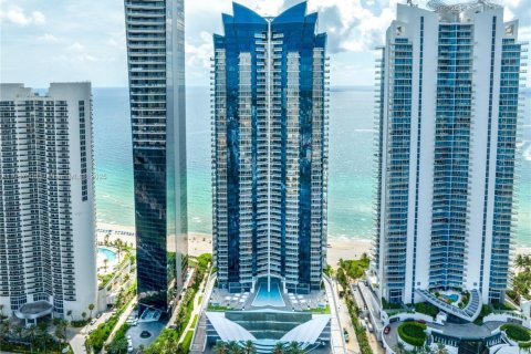 Condominio en venta en Sunny Isles Beach, Florida, 4 dormitorios, 230.86 m2 № 2018558 - foto 28