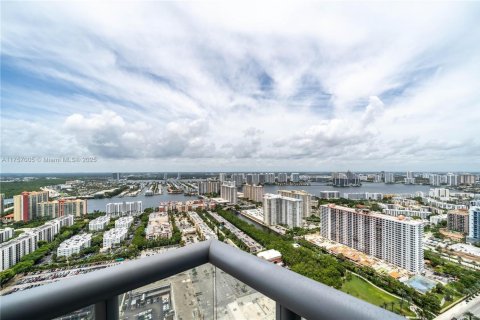 Condominio en venta en Sunny Isles Beach, Florida, 4 dormitorios, 230.86 m2 № 2018558 - foto 24