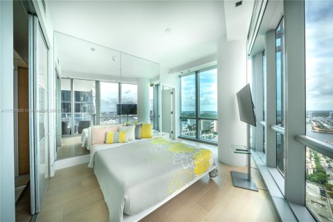 Condominio en venta en Sunny Isles Beach, Florida, 4 dormitorios, 230.86 m2 № 2018558 - foto 20