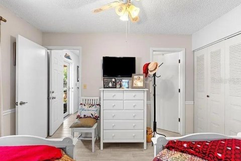Villa ou maison à louer à Port Richey, Floride: 2 chambres, 133.78 m2 № 2404716 - photo 11