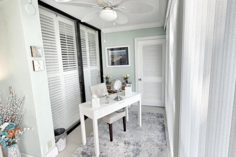 Condo in Jensen Beach, Florida, 2 bedrooms  № 2392016 - photo 8