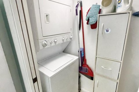 Condo in Jensen Beach, Florida, 2 bedrooms  № 2392016 - photo 17