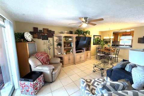 Copropriété à vendre à Bradenton, Floride: 1 chambre, 76.18 m2 № 1775677 - photo 4