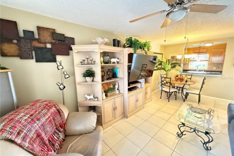 Copropriété à vendre à Bradenton, Floride: 1 chambre, 76.18 m2 № 1775677 - photo 5