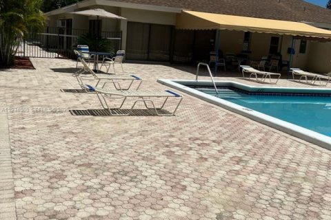 Condo in West Palm Beach, Florida, 1 bedroom  № 2035494 - photo 6