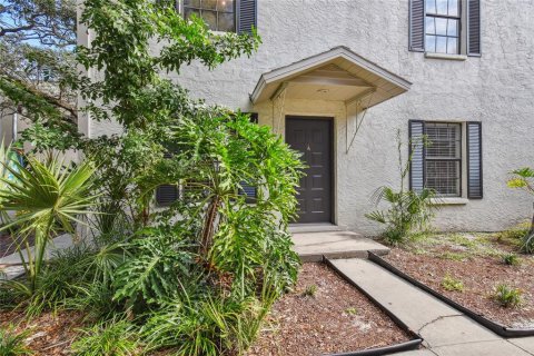 Condo in Tampa, Florida, 2 bedrooms  № 1915398 - photo 2