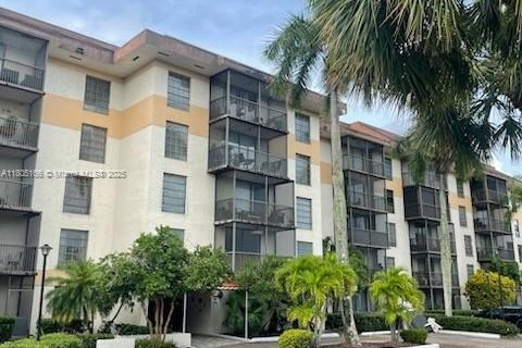 Copropriété à vendre à Lauderhill, Floride: 2 chambres, 100.8 m2 № 1775155 - photo 23