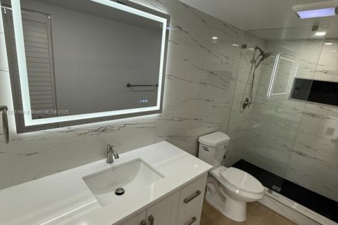 Copropriété à vendre à Lauderhill, Floride: 2 chambres, 100.8 m2 № 1775155 - photo 8