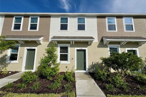 Adosado en alquiler en Sarasota, Florida, 2 dormitorios, 111.48 m2 № 1835773 - foto 1