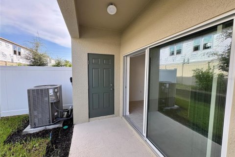 Adosado en alquiler en Sarasota, Florida, 2 dormitorios, 111.48 m2 № 1835773 - foto 12