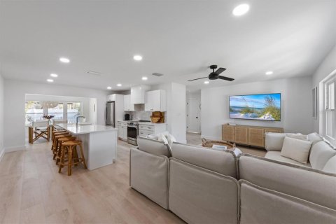 Casa en venta en Holmes Beach, Florida, 3 dormitorios, 150.59 m2 № 1602508 - foto 12