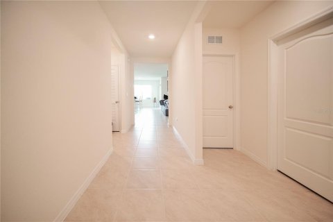 House in Haines City, Florida 3 bedrooms, 155.33 sq.m. № 1801608 - photo 3