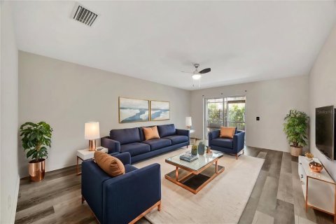 Adosado en venta en Saint Petersburg, Florida, 2 dormitorios, 142.88 m2 № 1528502 - foto 13