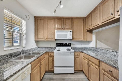 Adosado en venta en Saint Petersburg, Florida, 2 dormitorios, 142.88 m2 № 1528502 - foto 7