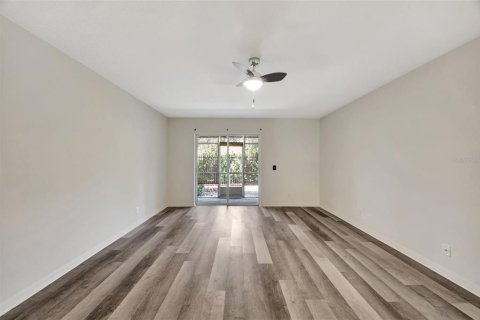 Adosado en venta en Saint Petersburg, Florida, 2 dormitorios, 142.88 m2 № 1528502 - foto 14