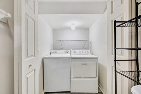 Adosado en venta en Saint Petersburg, Florida, 2 dormitorios, 142.88 m2 № 1528502 - foto 17