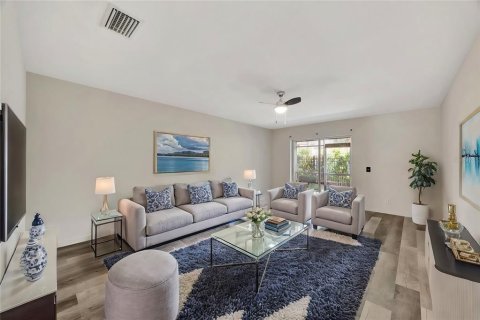 Adosado en venta en Saint Petersburg, Florida, 2 dormitorios, 142.88 m2 № 1528502 - foto 11
