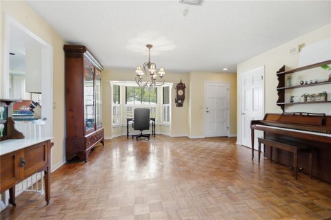 House in Belle Isle, Florida 3 bedrooms, 215.53 sq.m. № 2229708 - photo 6