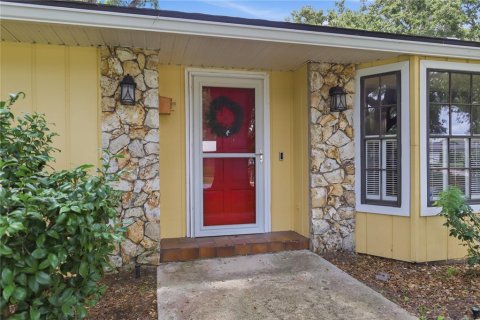 House in Belle Isle, Florida 3 bedrooms, 215.53 sq.m. № 2229708 - photo 4