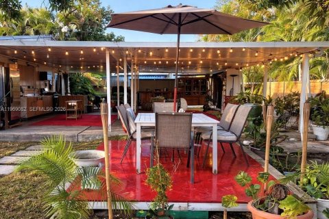 Casa en venta en Miami, Florida, 3 dormitorios, 139.26 m2 № 2029868 - foto 26