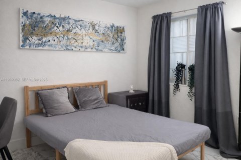 Casa en venta en Miami, Florida, 3 dormitorios, 139.26 m2 № 2029868 - foto 17