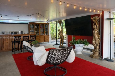 Casa en venta en Miami, Florida, 3 dormitorios, 139.26 m2 № 2029868 - foto 22