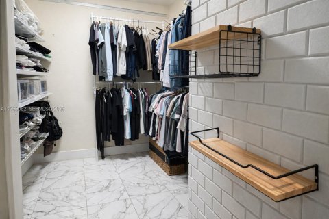 Casa en venta en Miami, Florida, 3 dormitorios, 139.26 m2 № 2029868 - foto 16