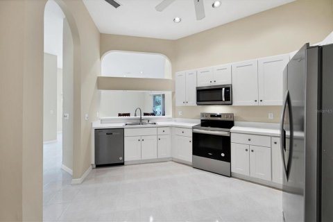 Condo in Sarasota, Florida, 2 bedrooms  № 1772841 - photo 13